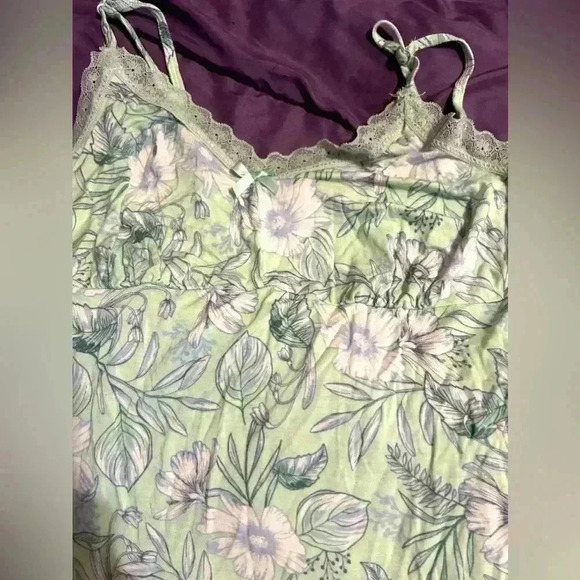 La Vie En Rose green nighty with floral print size medium super soft - Picture 2 of 5
